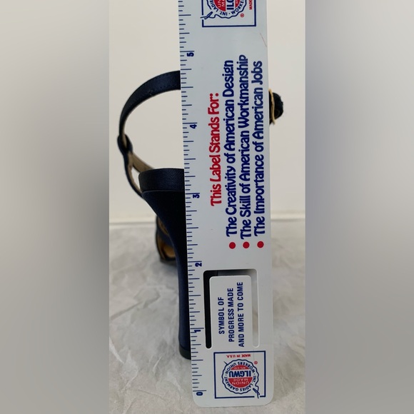 Vintage Kenneth Cole satin heels in navy, size 8AA (narrow), never worn. - Picture 4 of 8